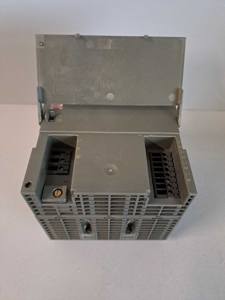 SIEMENS 6ES7307-1KA01-0AA0