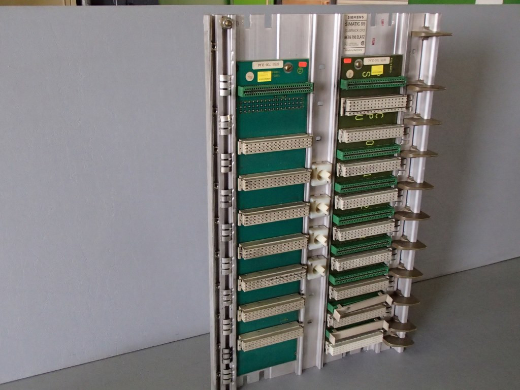 SIEMENS 6ES5700-2LA12