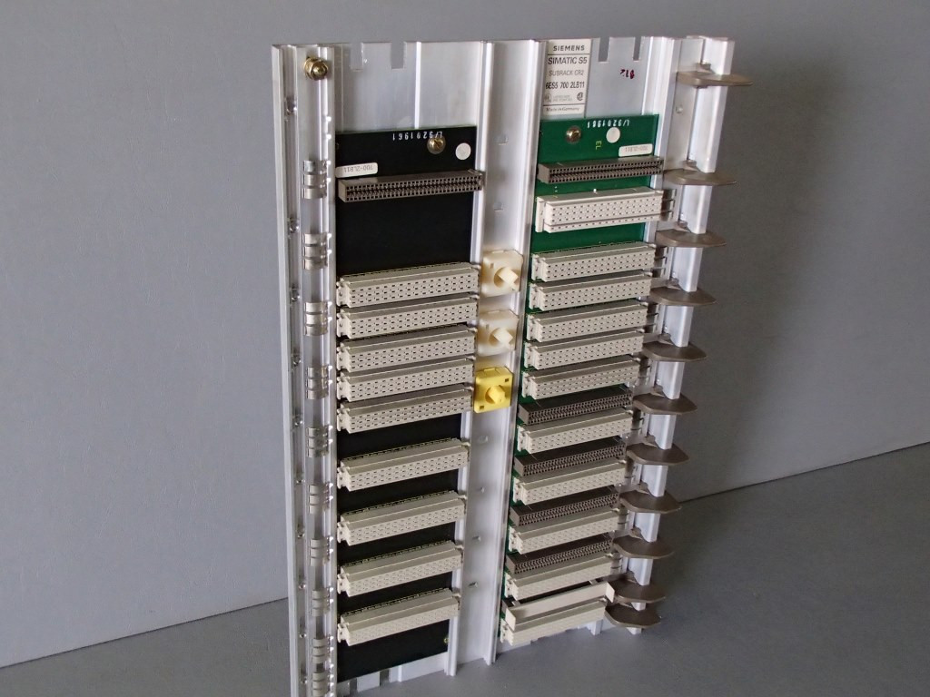 SIEMENS 6ES5700-2LB11