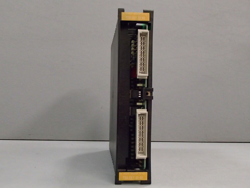 TÉLÉMÉCANIQUE  TSXDET3242