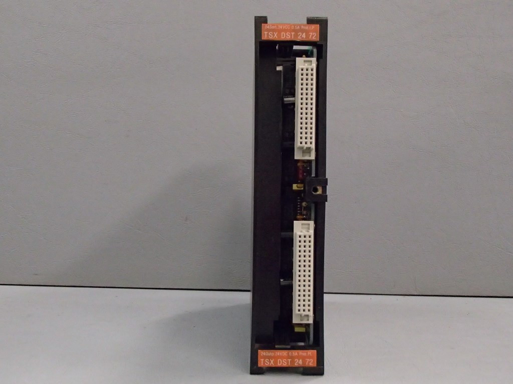 TÉLÉMÉCANIQUE  TSXDST2472