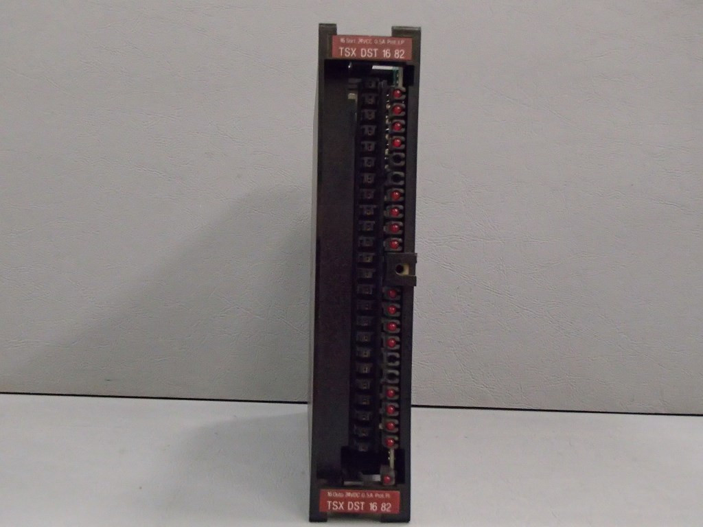 TÉLÉMÉCANIQUE  TSXDST1682