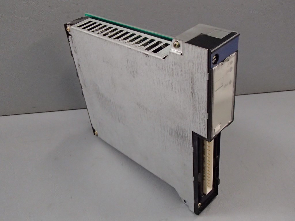 TÉLÉMÉCANIQUE  TSXAEM821