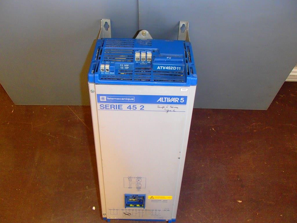 TÉLÉMÉCANIQUE  ATV452D11