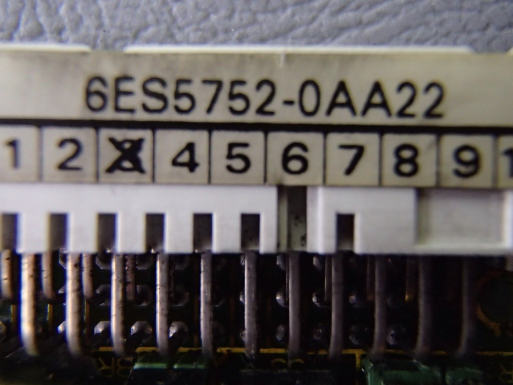 SIEMENS 6ES5752-0AA22