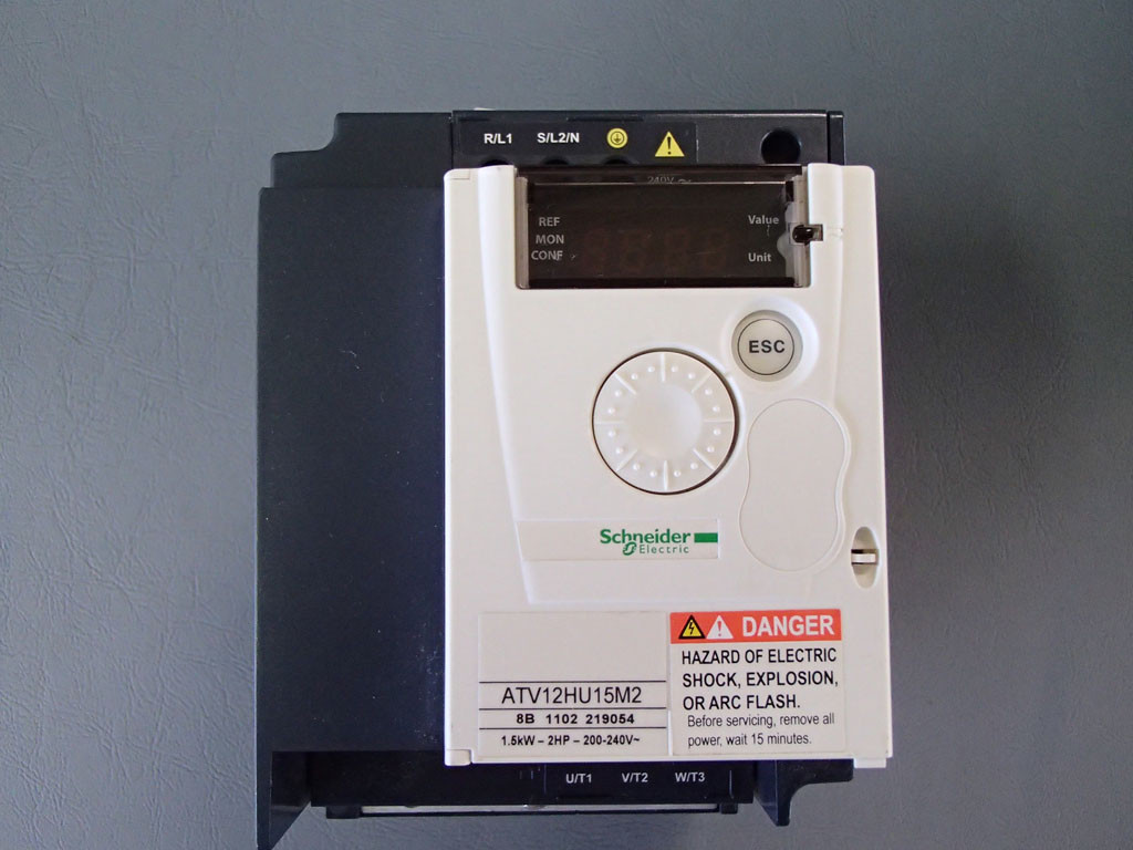 TÉLÉMÉCANIQUE  ATV12HU15M2