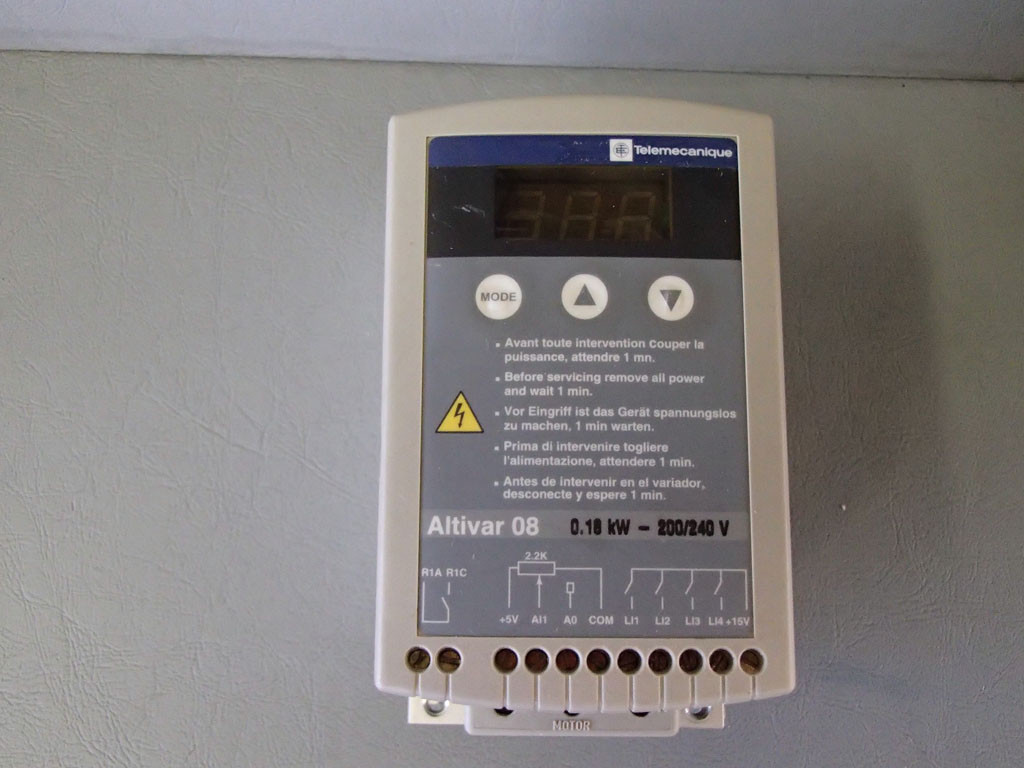 TÉLÉMÉCANIQUE  ATV08HU05M2