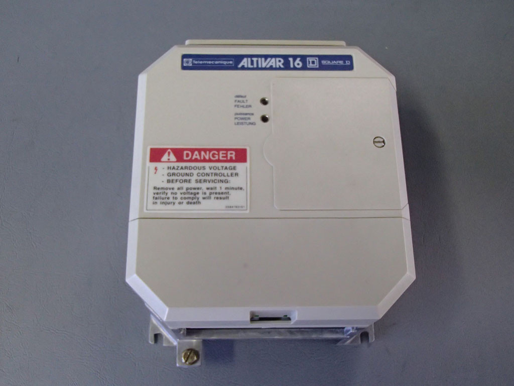 TÉLÉMÉCANIQUE  ATV16U09M2