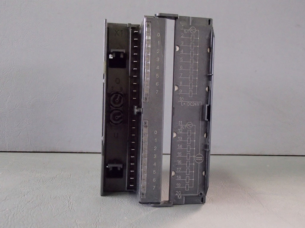 SIEMENS 6ES7322-1HH01-0AA0