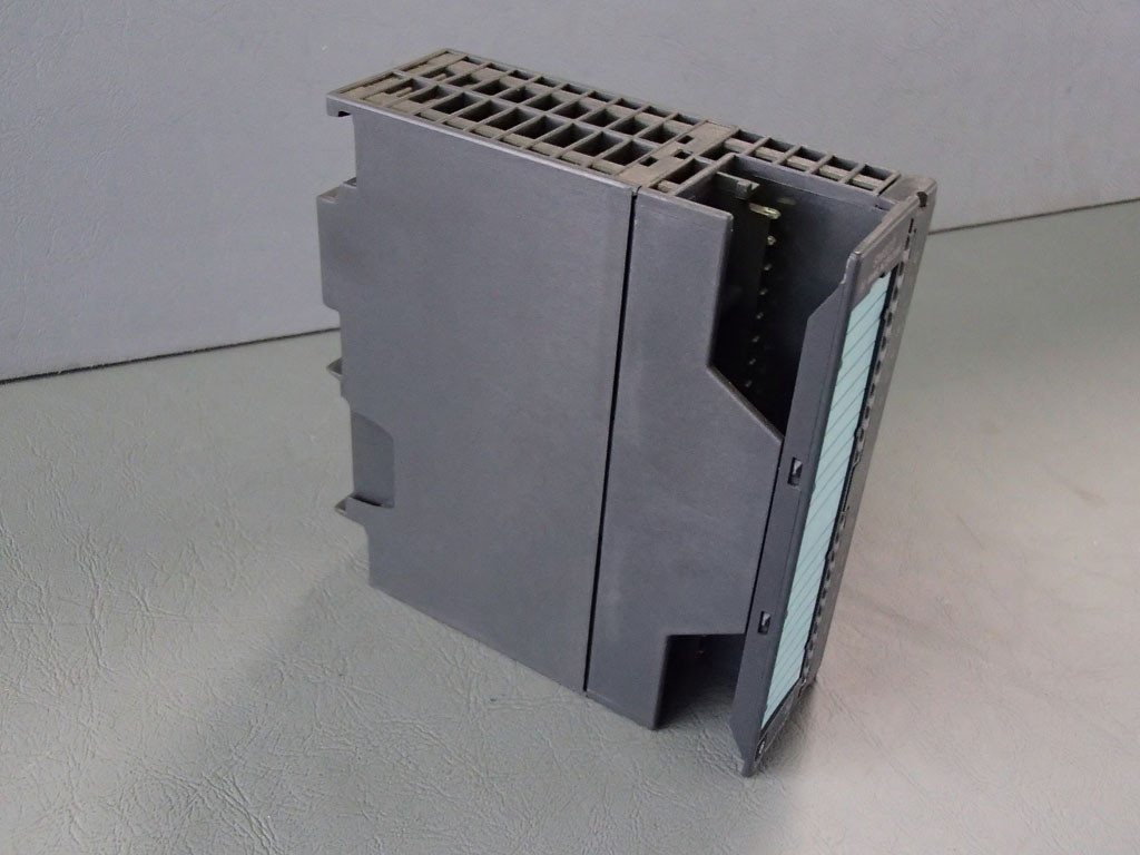 SIEMENS 6ES7322-1HH01-0AA0