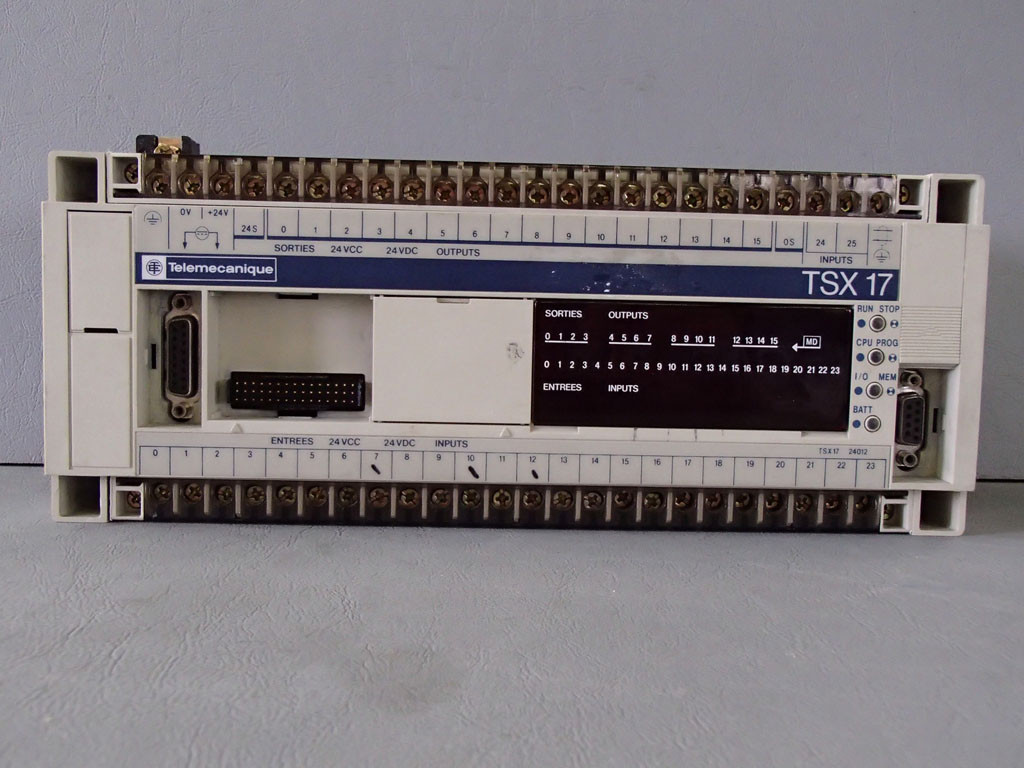 TÉLÉMÉCANIQUE  TSX1724012