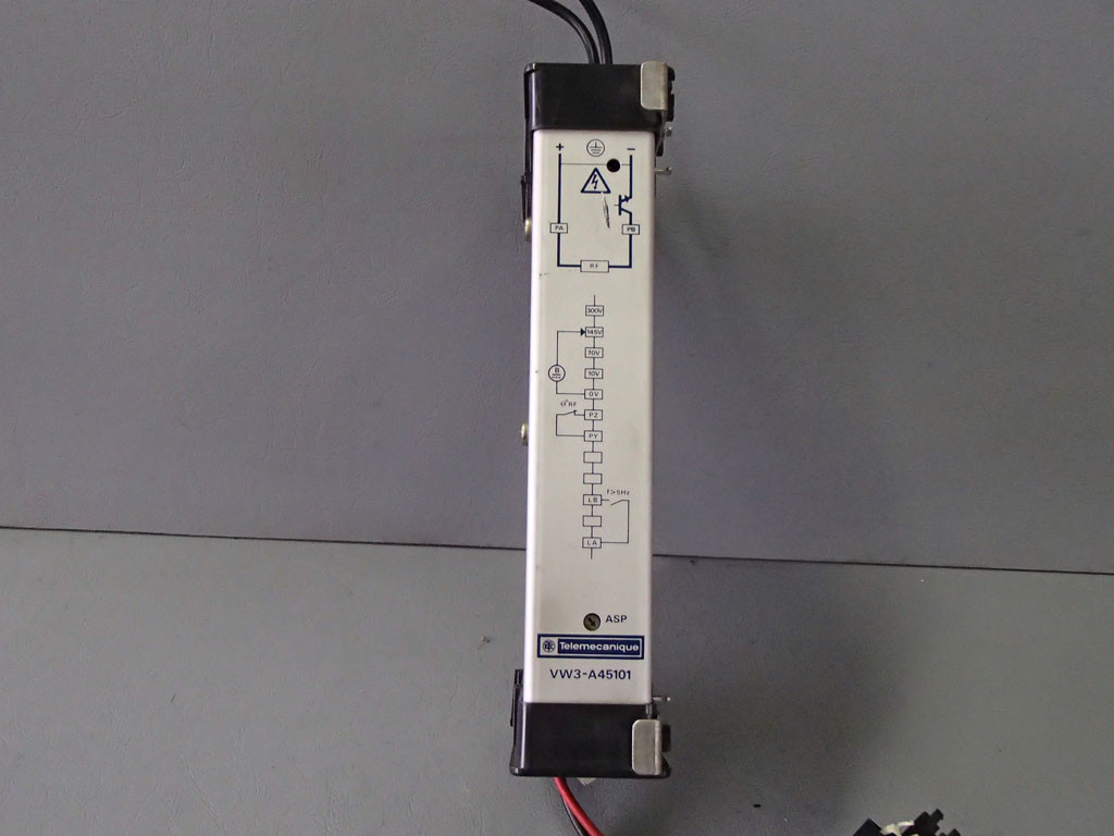 TÉLÉMÉCANIQUE  VW3-A45101