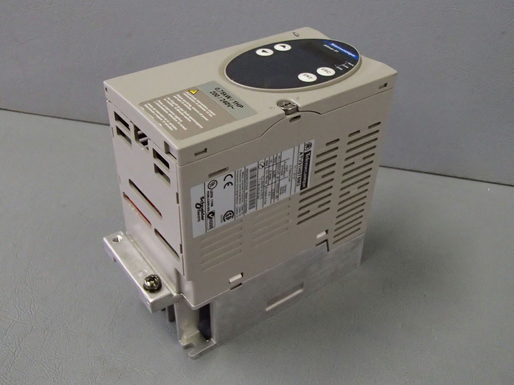 TÉLÉMÉCANIQUE  ATV31H075M2