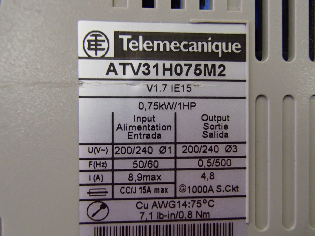 TÉLÉMÉCANIQUE  ATV31H075M2