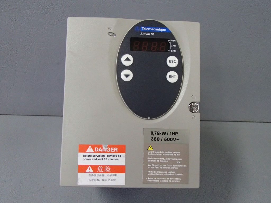 TÉLÉMÉCANIQUE  ATV31H075N4