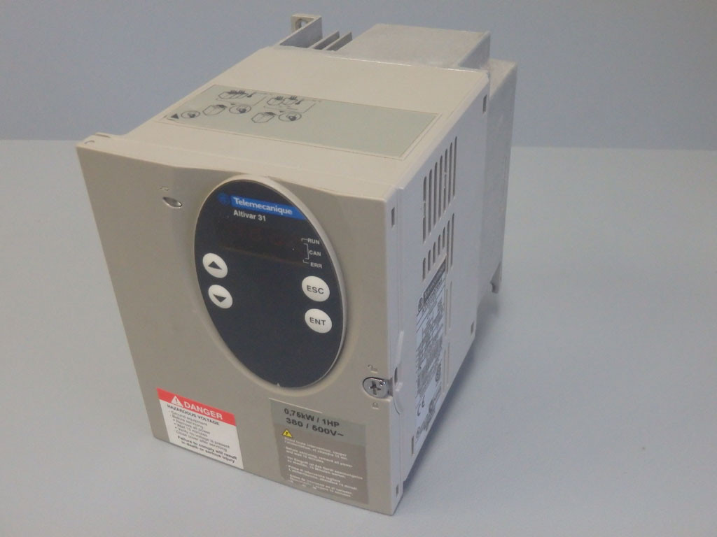 TÉLÉMÉCANIQUE  ATV31H075N4