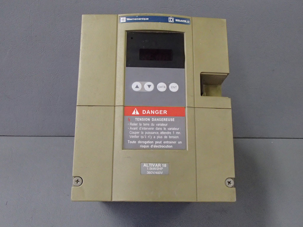 TÉLÉMÉCANIQUE  ATV18U29N4