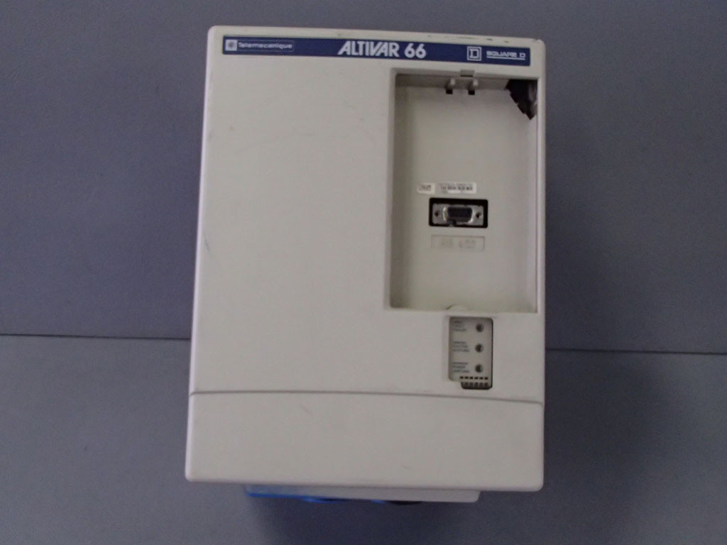 TÉLÉMÉCANIQUE  ATV66U41N4