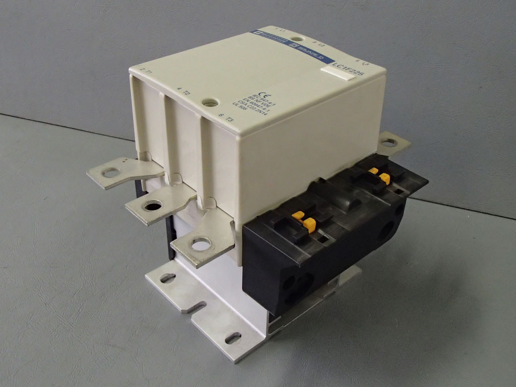 TÉLÉMÉCANIQUE  LC1F225