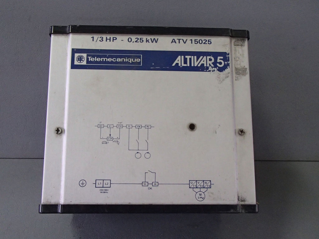 TÉLÉMÉCANIQUE  ATV15025