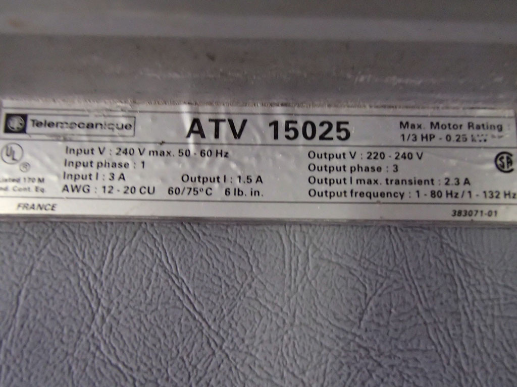 TÉLÉMÉCANIQUE  ATV15025