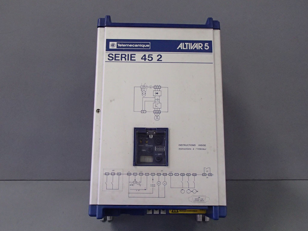 TÉLÉMÉCANIQUE  ATV452U30