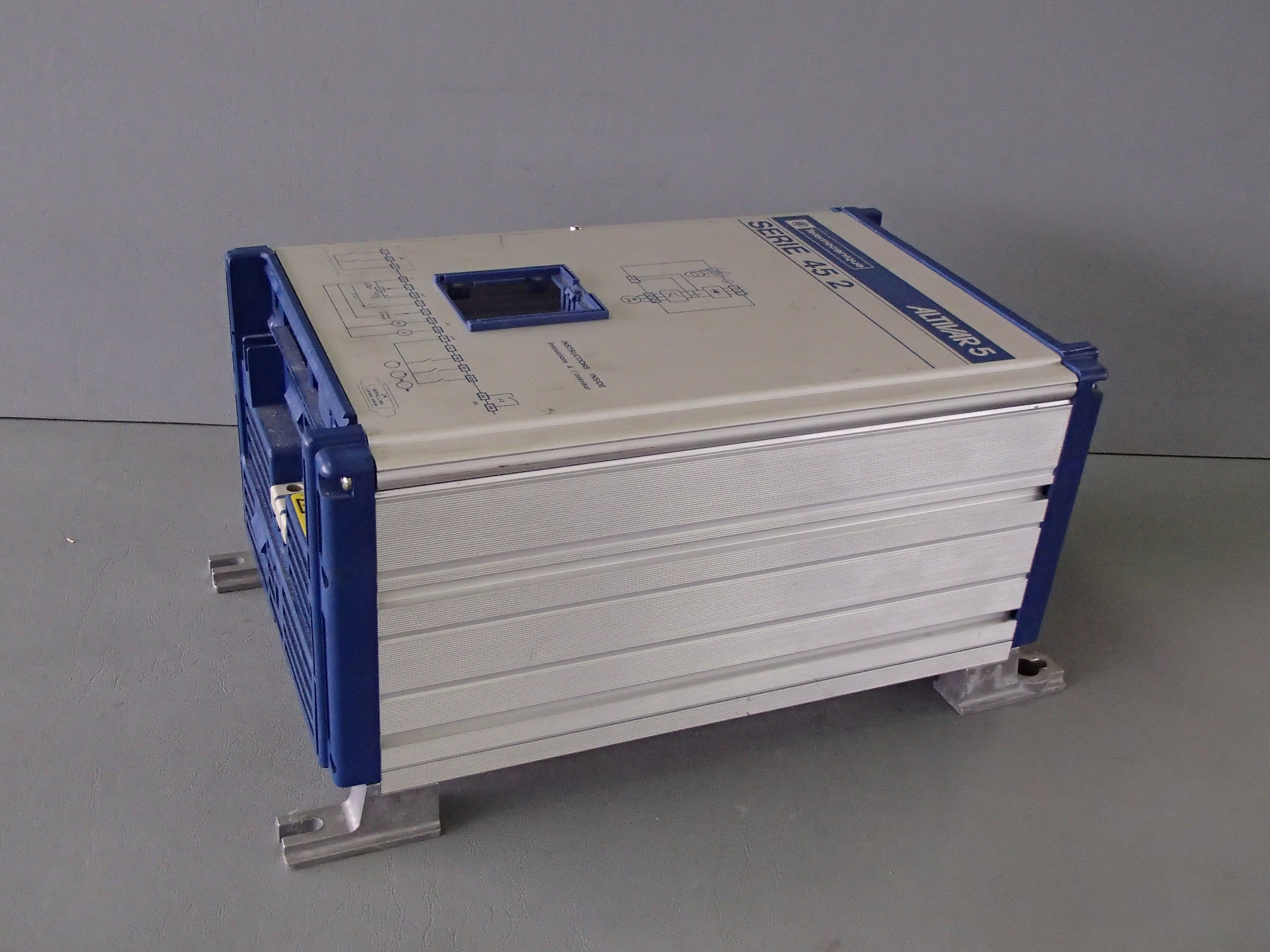 TÉLÉMÉCANIQUE  ATV452U40