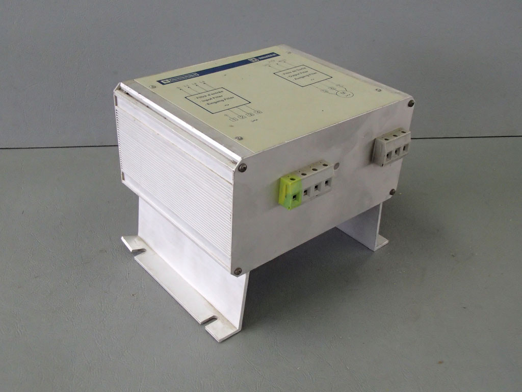 TÉLÉMÉCANIQUE  VW3-A16406