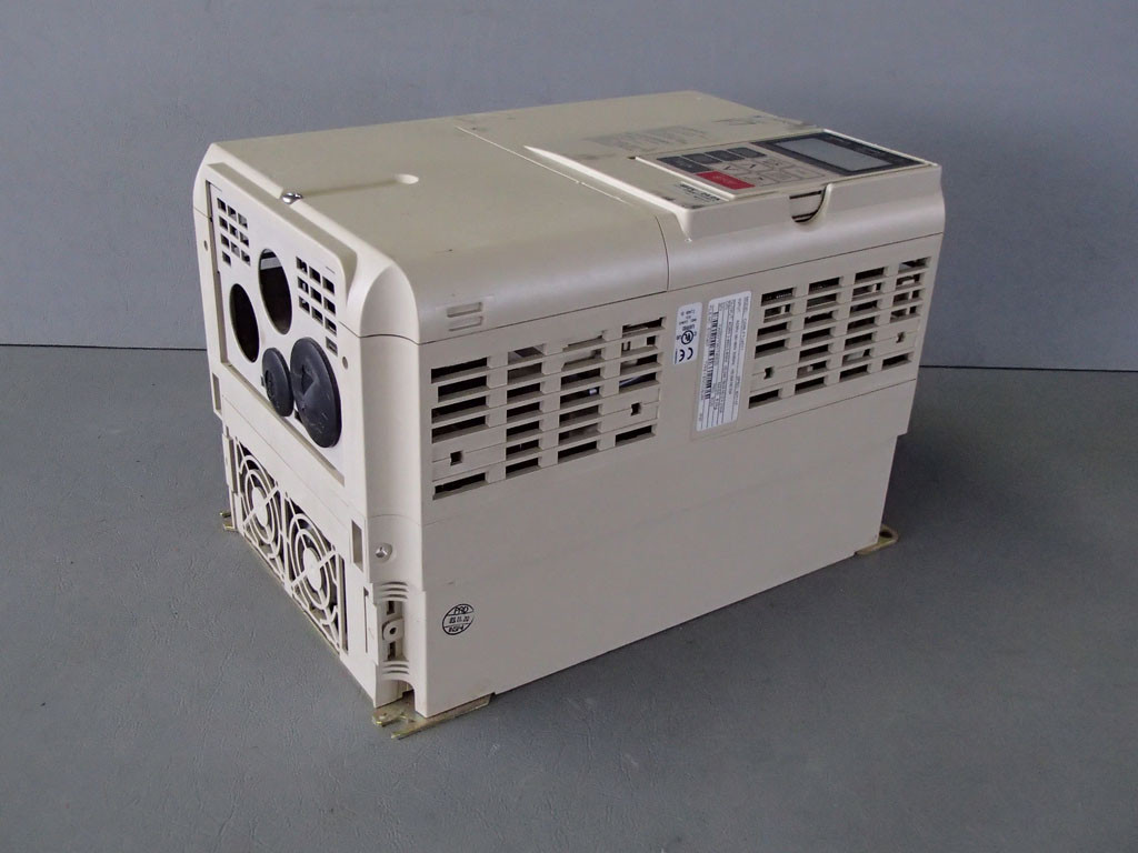 YASKAWA CIMR-F7U4011