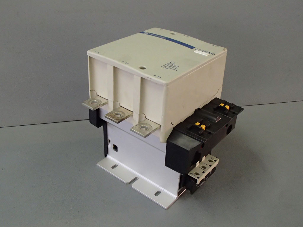 TÉLÉMÉCANIQUE  LC1F330