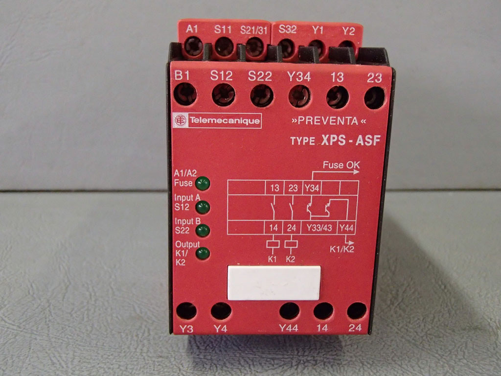 TÉLÉMÉCANIQUE  XPS-ASF5142