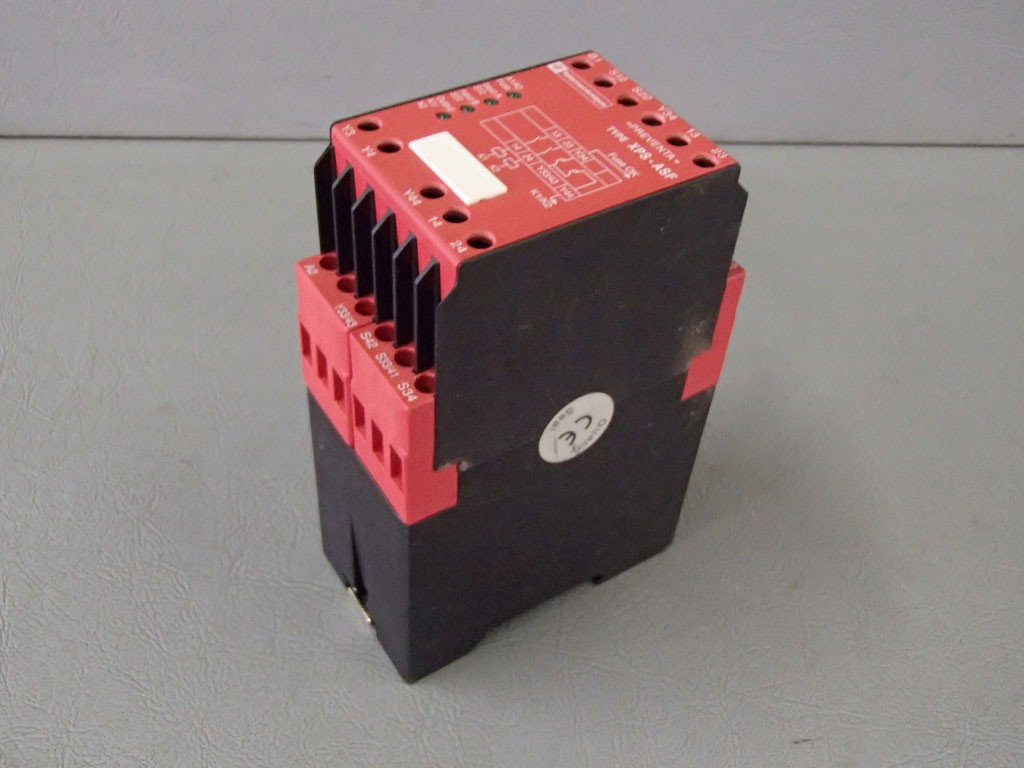 TÉLÉMÉCANIQUE  XPS-ASF5142