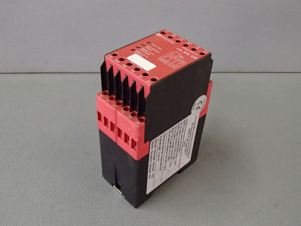 TÉLÉMÉCANIQUE  XPS-CEP5141