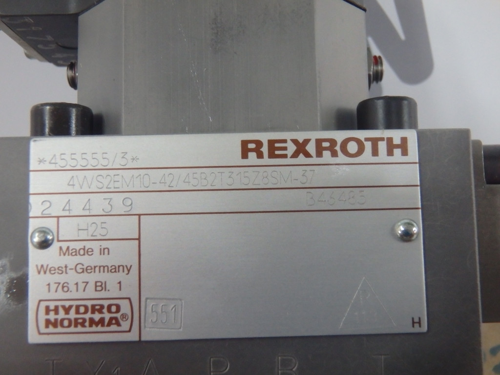 REXROTH 4WS2EM10-42/45B2T315Z8SM-37