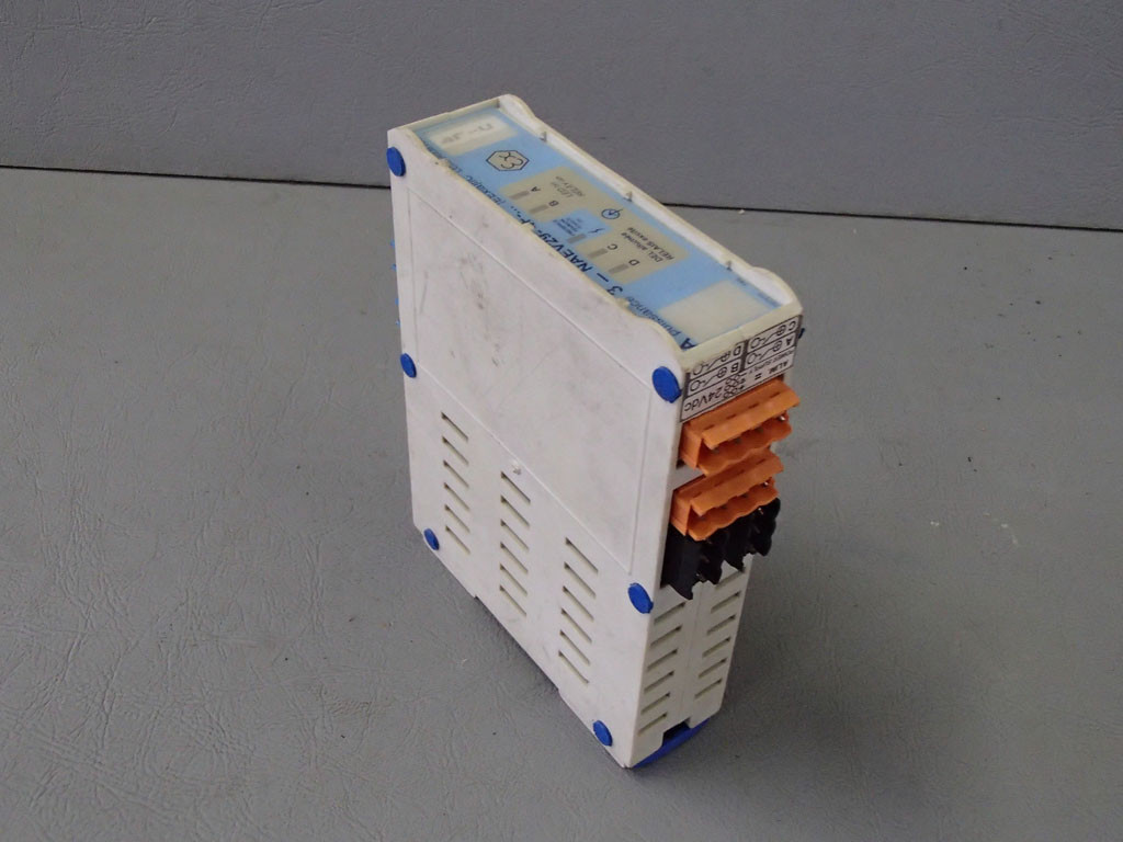 A PUISSANCE 3 NAEV29-4F-U-C024-O-BO-000