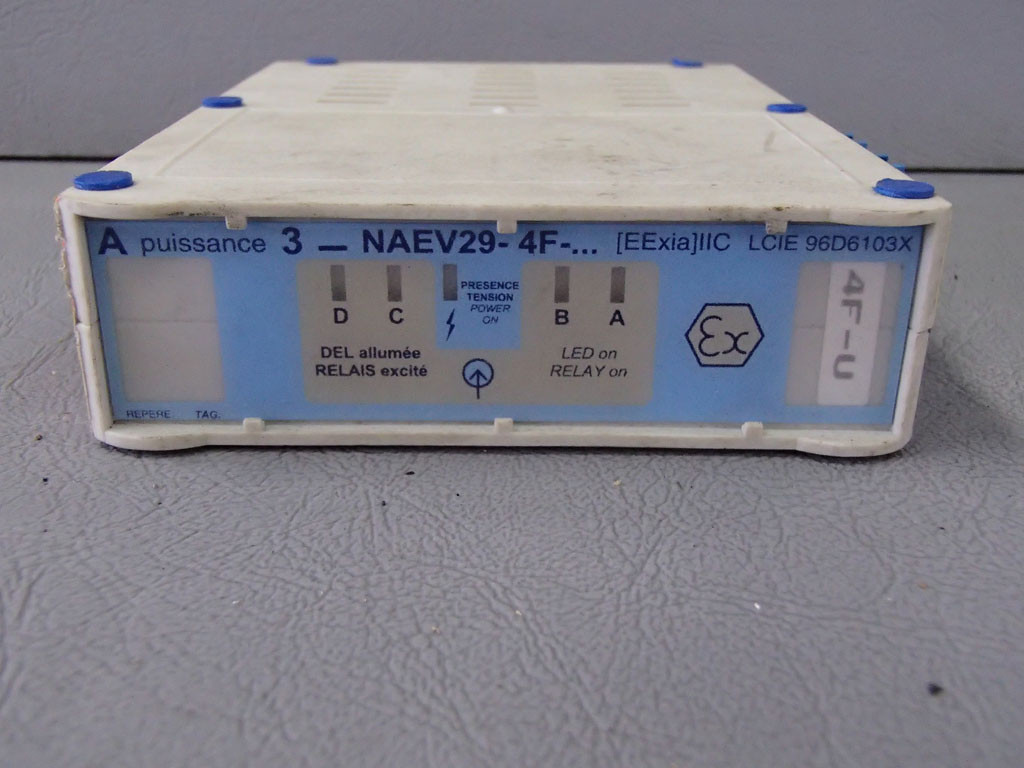 A PUISSANCE 3 NAEV29-4F-U-C024-O-BO-000