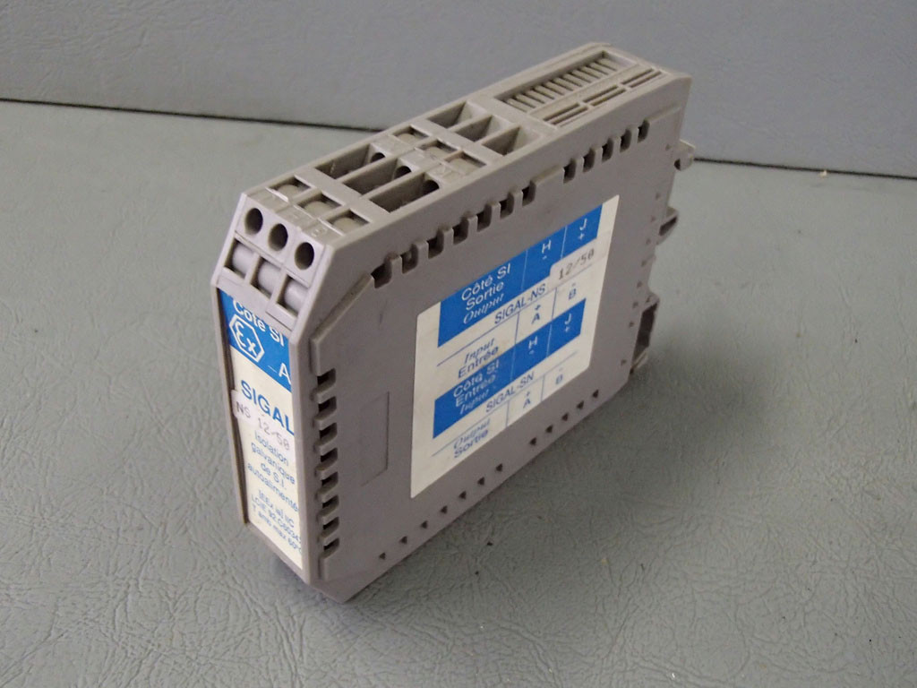 A PUISSANCE 3 SIGAL-NS-12/50