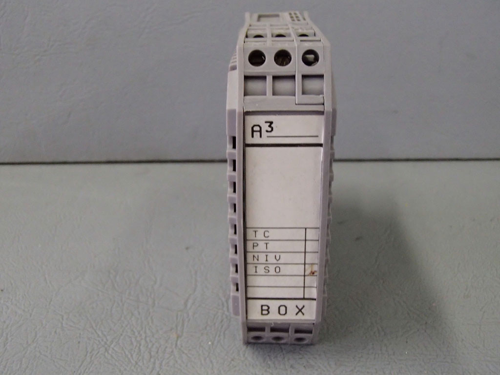 A PUISSANCE 3 BOXISO-1