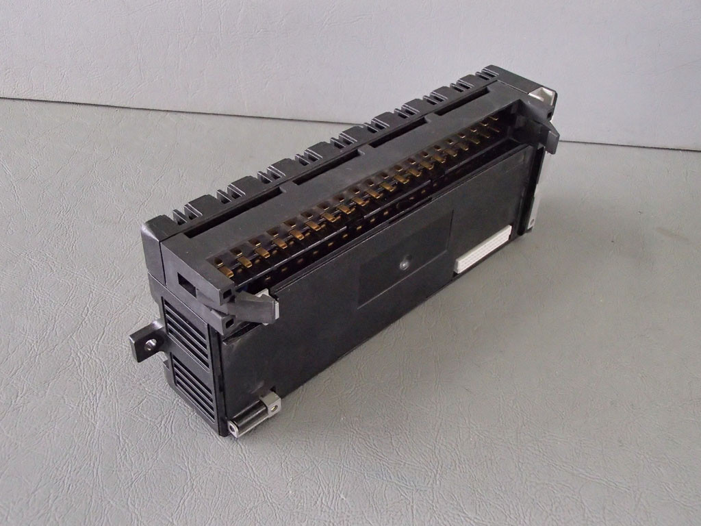 TÉLÉMÉCANIQUE  TBXDMS16P22