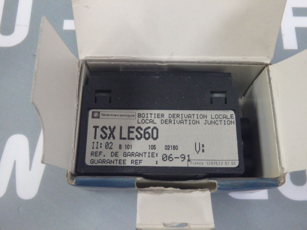 TÉLÉMÉCANIQUE  TSXLES60