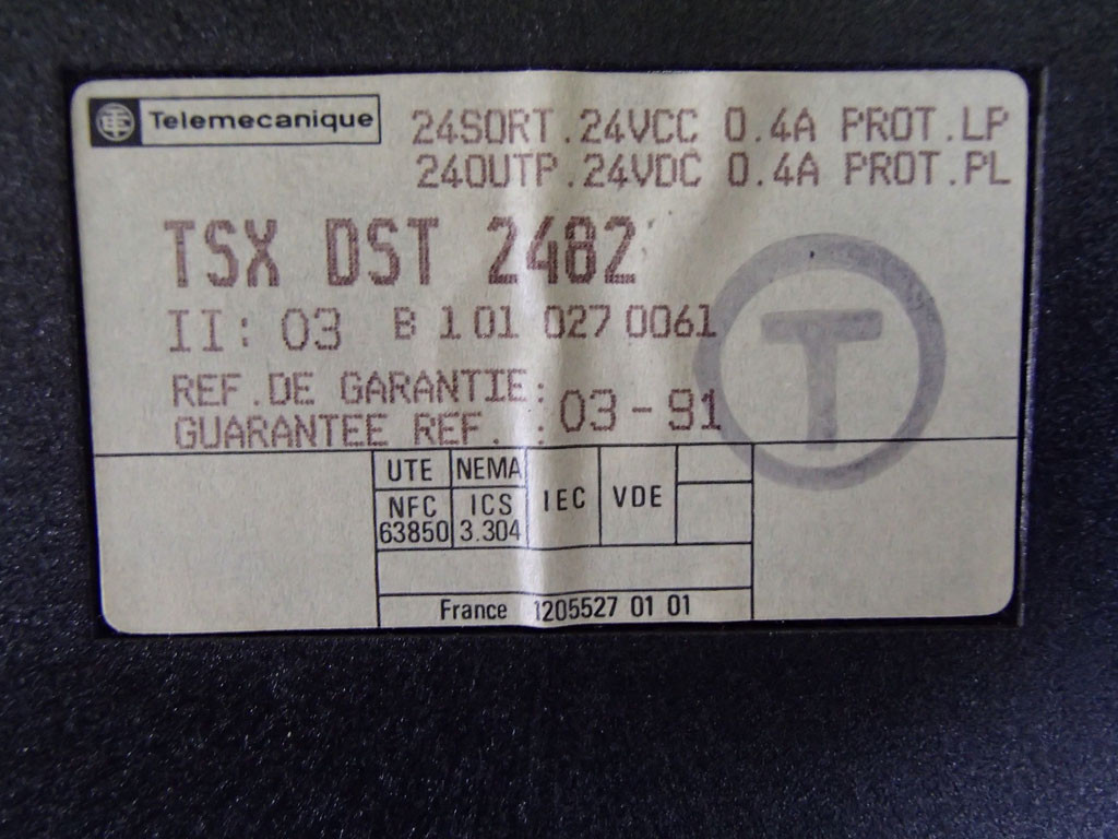 TÉLÉMÉCANIQUE  TSXDST2482