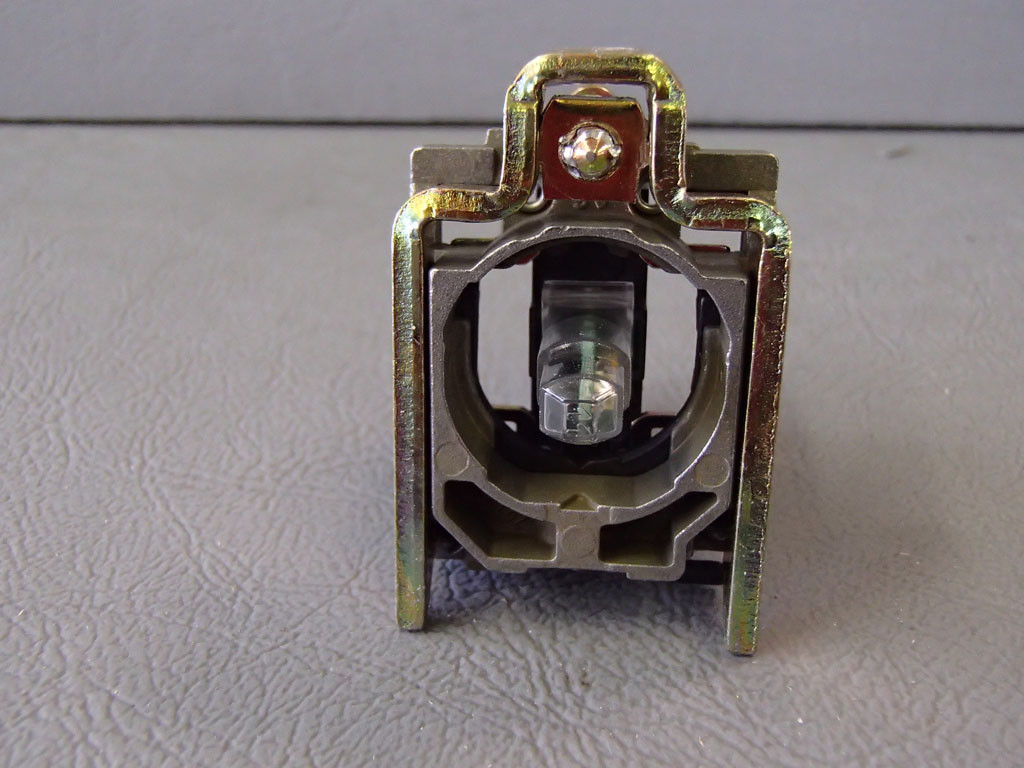 TÉLÉMÉCANIQUE  ZB4BVB5