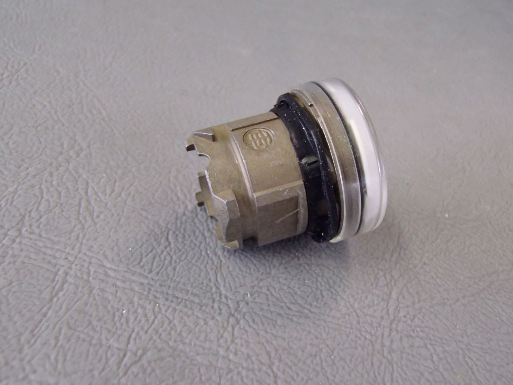 TÉLÉMÉCANIQUE  ZB4BV013