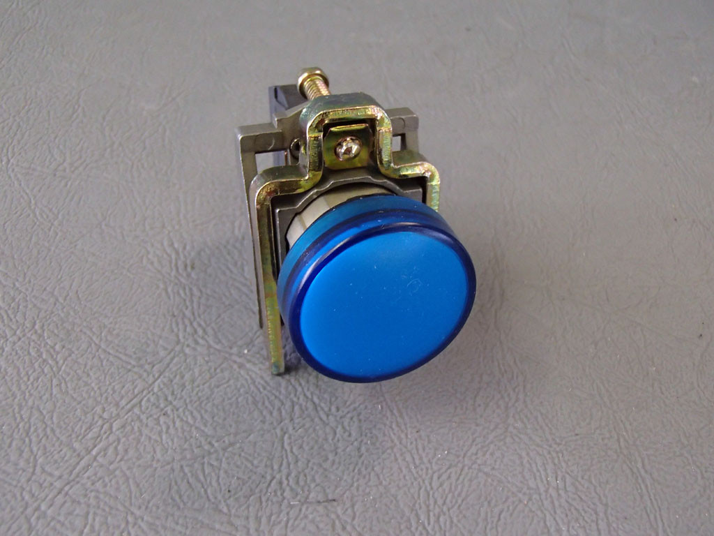 TÉLÉMÉCANIQUE  XB4BVB6