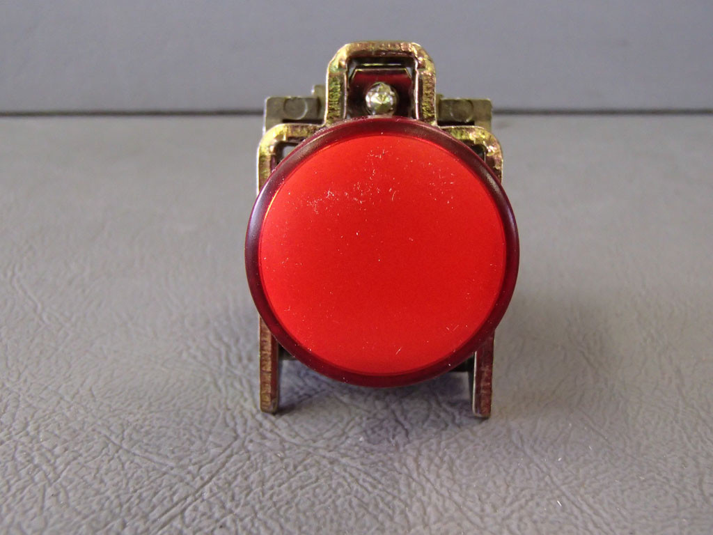 TÉLÉMÉCANIQUE  XB4BVB4