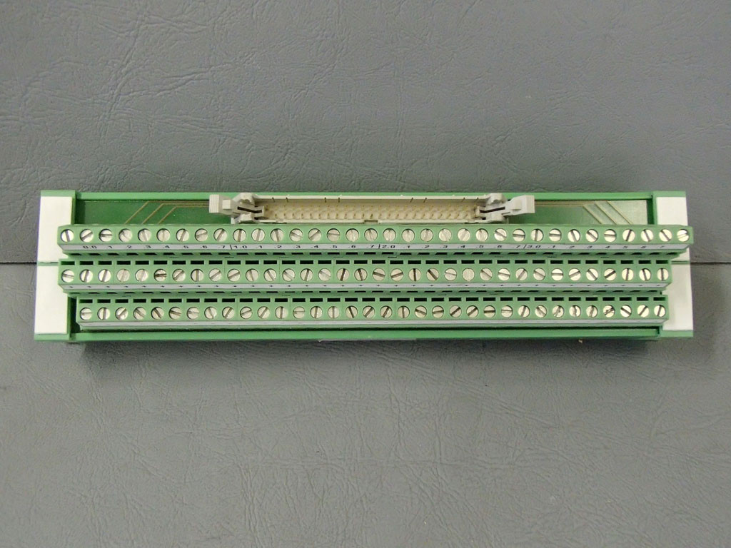 PHOENIX CONTACT UM45-FLK50/32IM/PLC