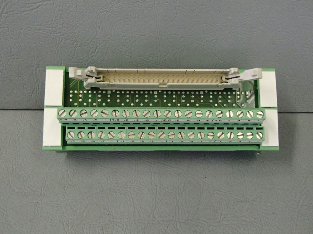 PHOENIX CONTACT UM45-FLK50/PLC