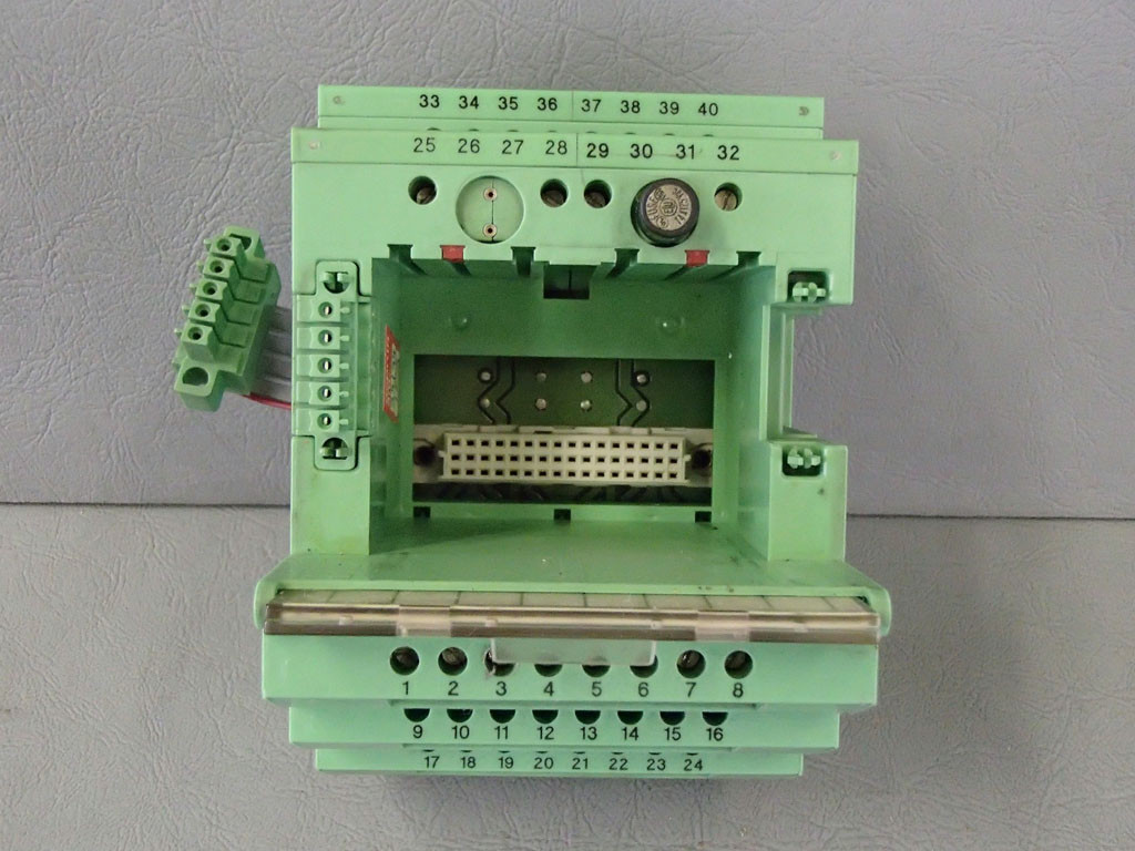 PHOENIX CONTACT IBST24DO8/3-2A