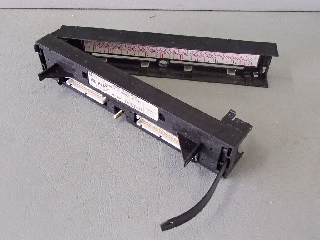 TÉLÉMÉCANIQUE  TSXBLK8