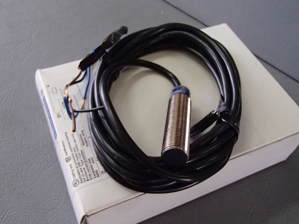 TÉLÉMÉCANIQUE  XS1M12NA370